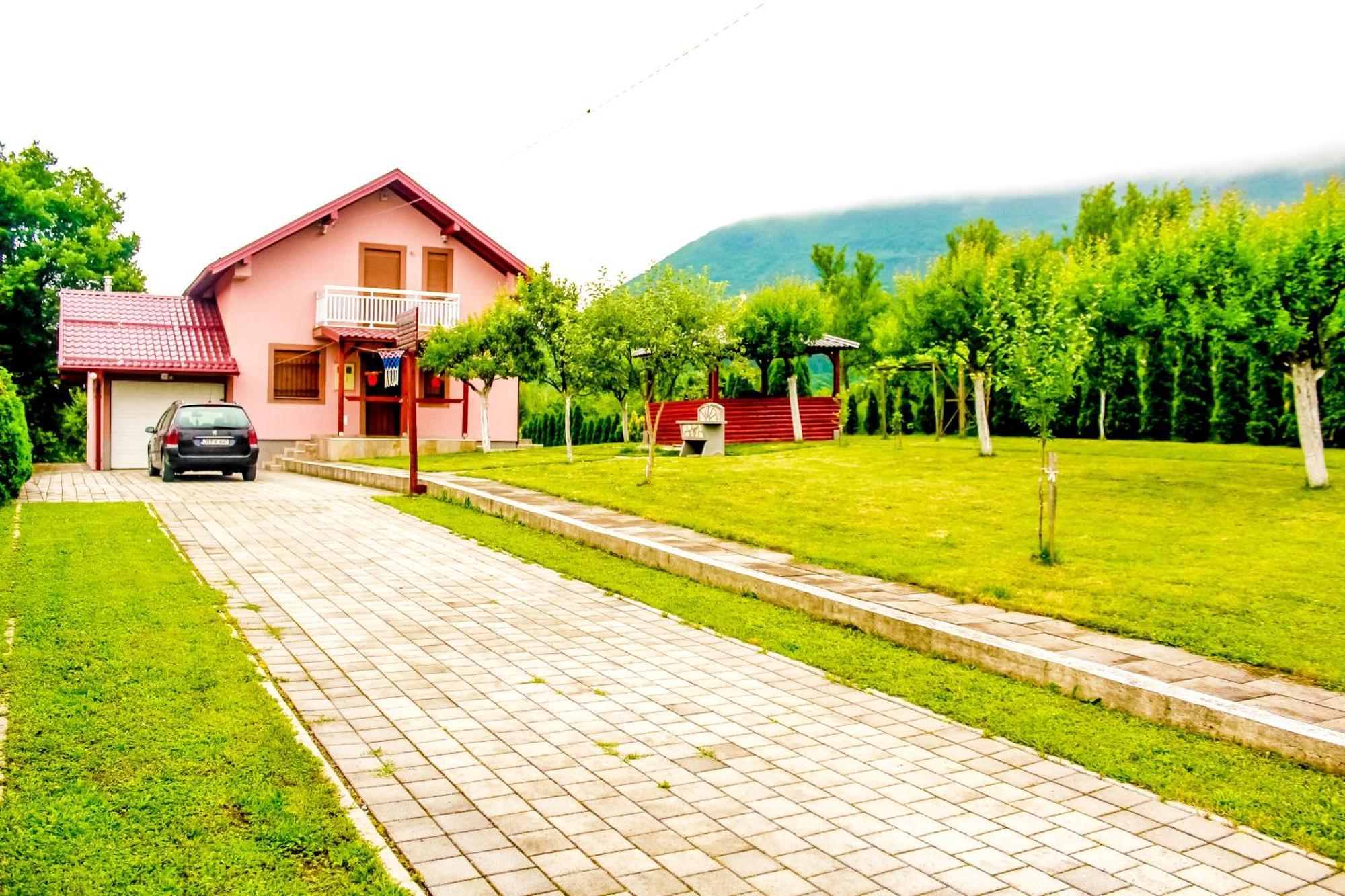 Villa Usivak For Green Quiet Holiday Near Sarajevo#Travellerawards2025 Dış mekan fotoğraf